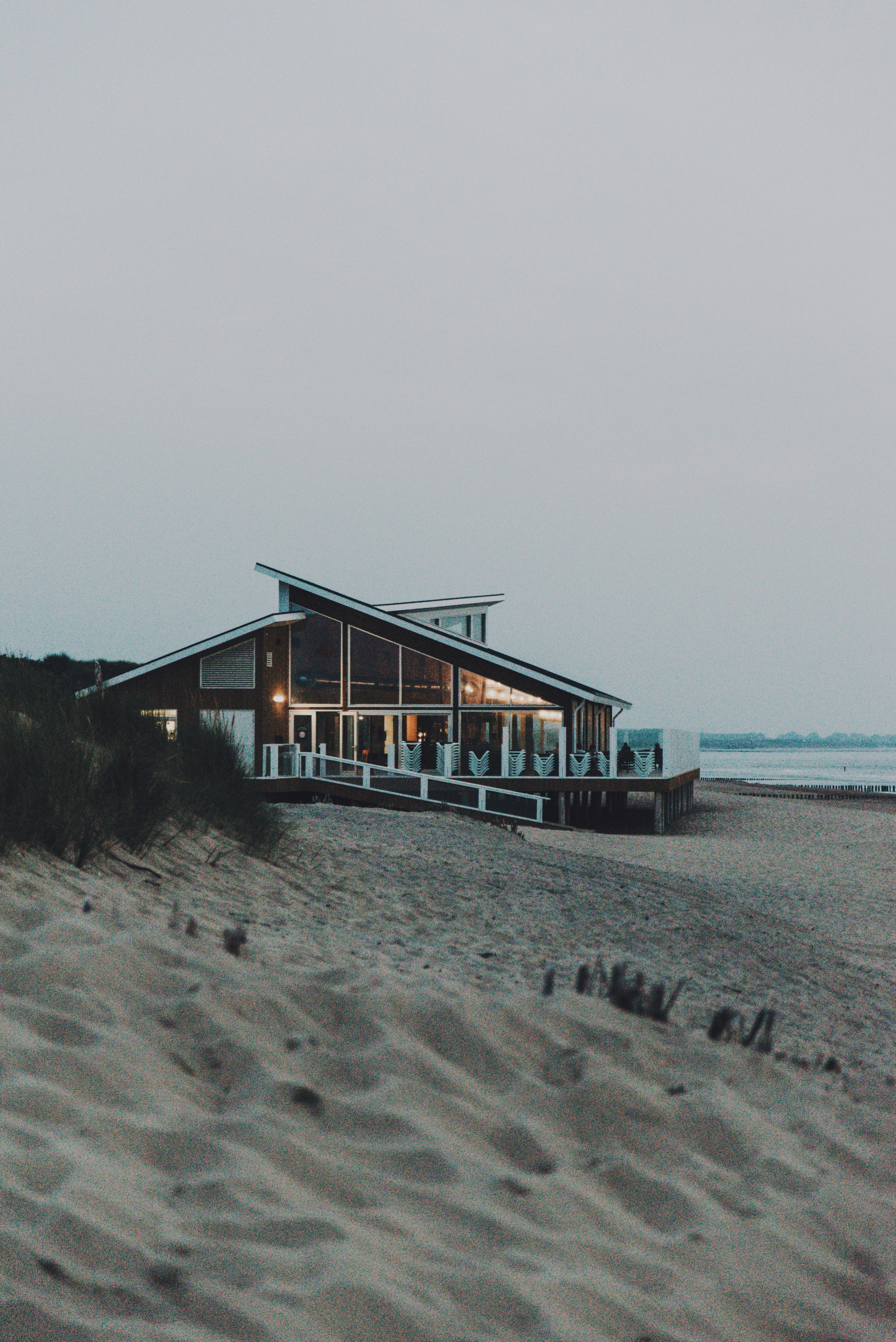 Strandhuset — kystnært privat byggeri